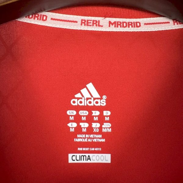 Real Madrid 2011/12 Third Retro Jersey - Image 5