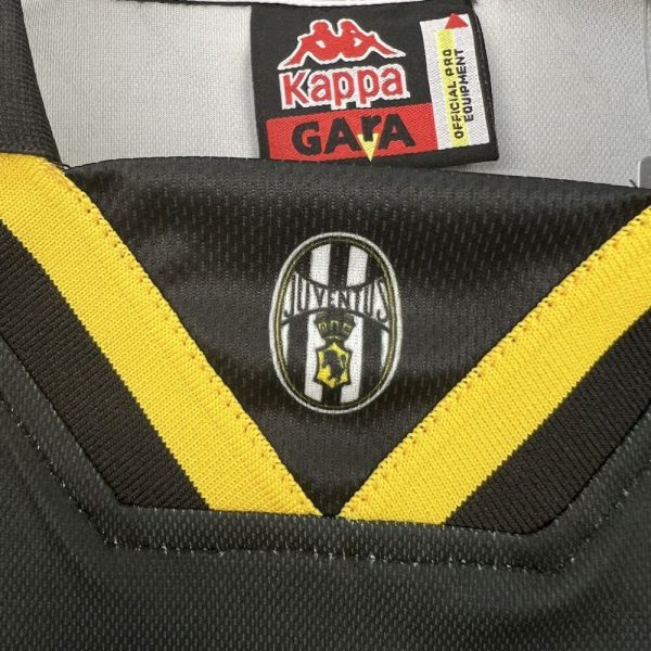 Juventus 1996/97 Third Retro Jersey - Image 5