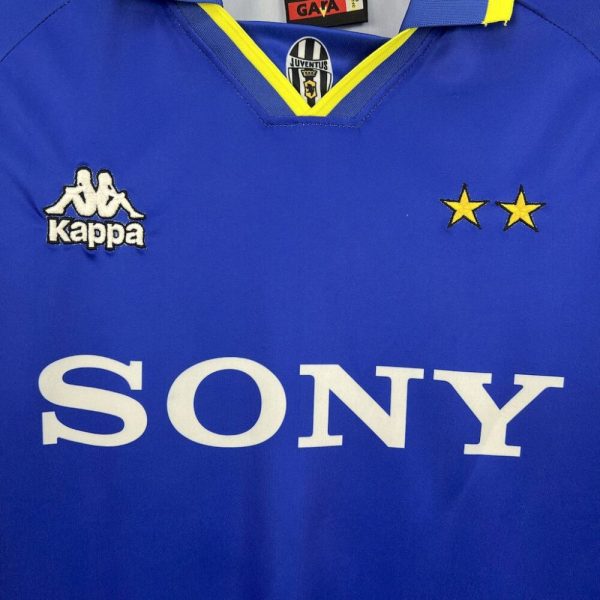 Juventus 1996/97 Away Retro Jersey - Image 5