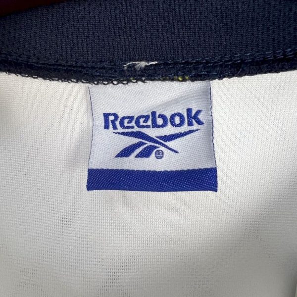 Liverpool 2001/02 Away Retro Jersey - Image 6
