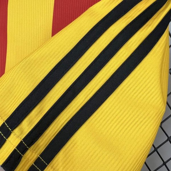 Galatasaray 1999/00 Home Retro Jersey - Image 3
