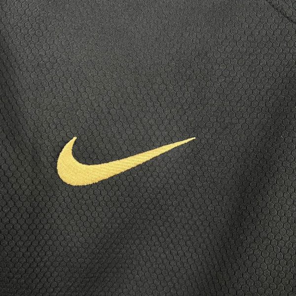 Portugal 2006 Away Retro Jersey - Image 5