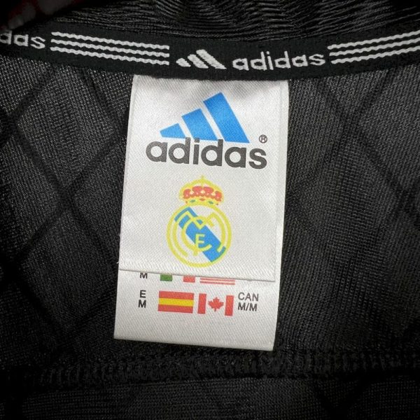 Real Madrid 1999/00 Away Retro Jersey - Image 5