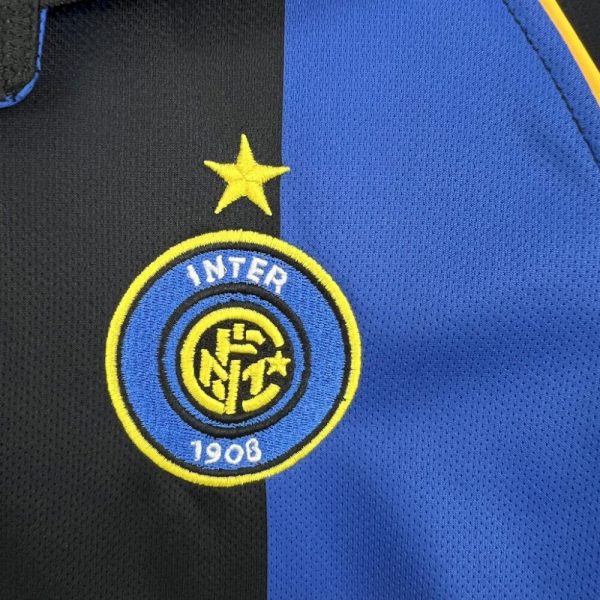 Inter Milan 2001/02 Home Retro Jersey - Image 5