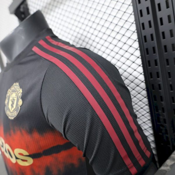 Manchester United 2025/26 Special Edition Jersey Player Version - Image 3