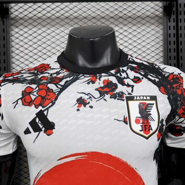 Japan 2025/26 そん ごくう- Jersey Player Version - Image 4