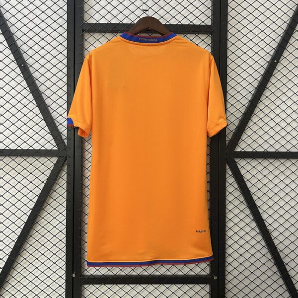 Barcelona 2006/07 Away Retro Jersey - Image 2