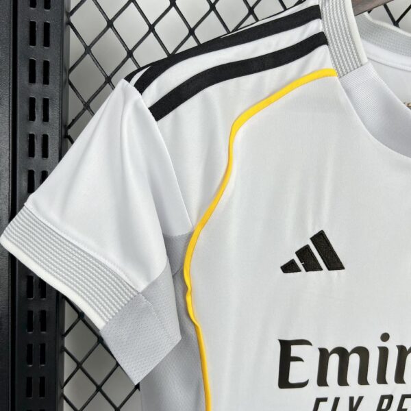 Real Madrid 2025/26 Home Womens Jersey - Image 5