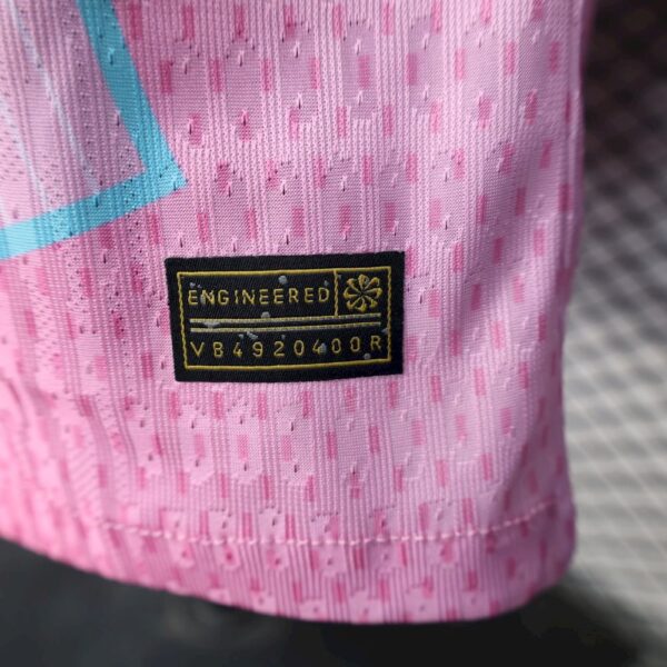Barcelona 2025/26 Season Pink Special Edition Jersey Player Version - Image 8