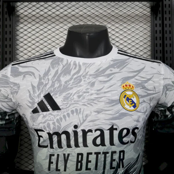 Real Madrid 2025/26 Special Edition  Jersey Player Version - Image 3