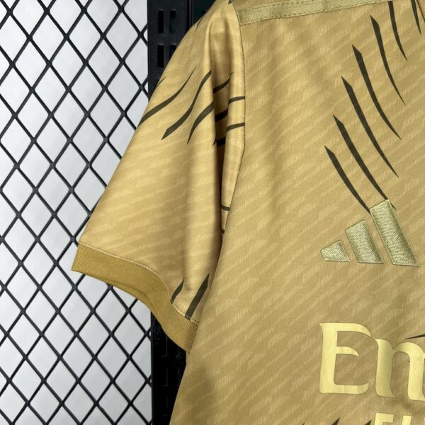 Real Madrid 2025/26 Training Gold Jersey - Image 6