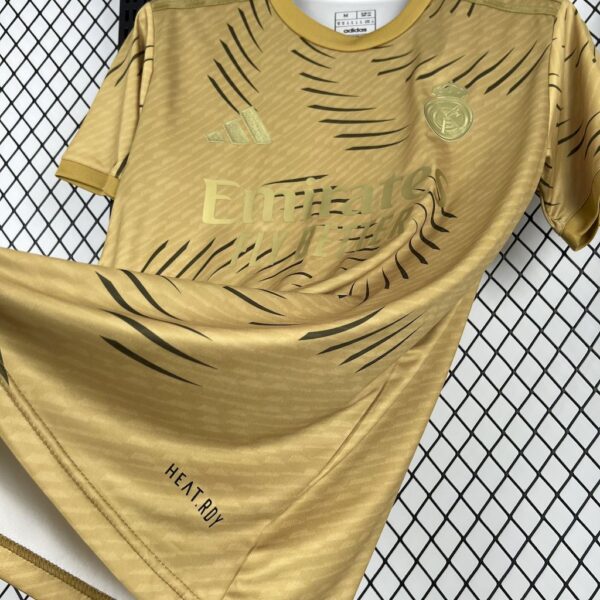 Real Madrid 2025/26 Training Gold Jersey - Image 3