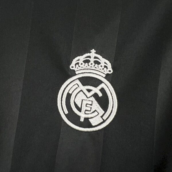 Real Madrid 2025/26 Training Jersey - Image 6