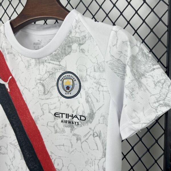 Manchester City 2025/26 Away Kids Kit - Image 4