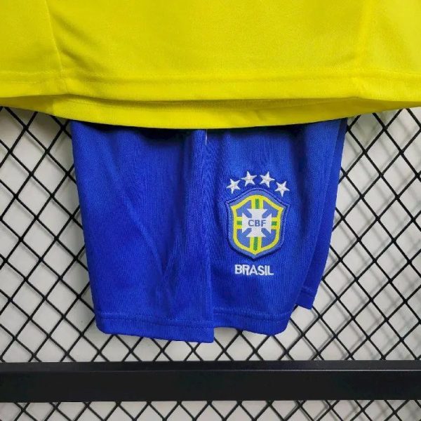 Brazil 2002 Home Kids Retro Jersey And Shorts - Image 3