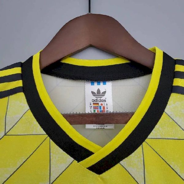 Borussia Dortmund 1989 Cup Retro Jersey - Image 2
