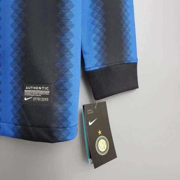 Inter Milan 2010/11 Home Long Sleeves Retro Jersey - Image 3