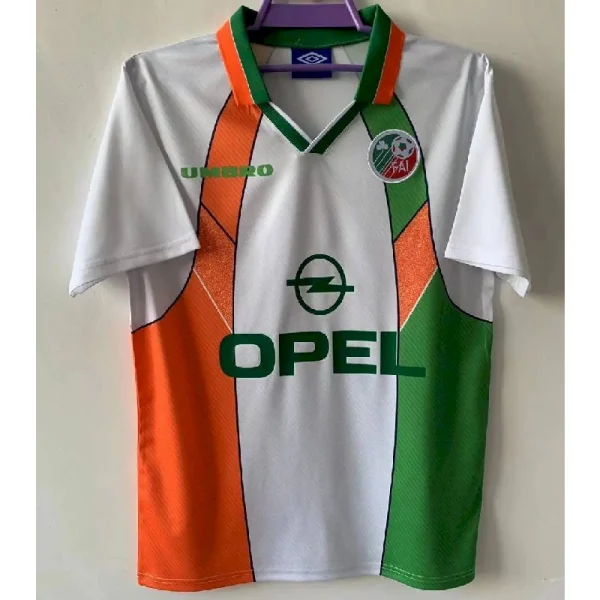 Ireland 1994/1996 Away Retro Jersey - Image 3