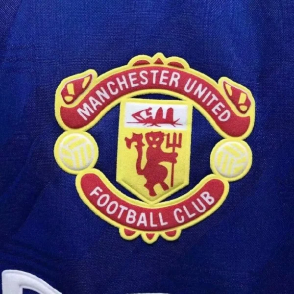 Manchester United 1986/88 Third Retro Jersey - Image 13
