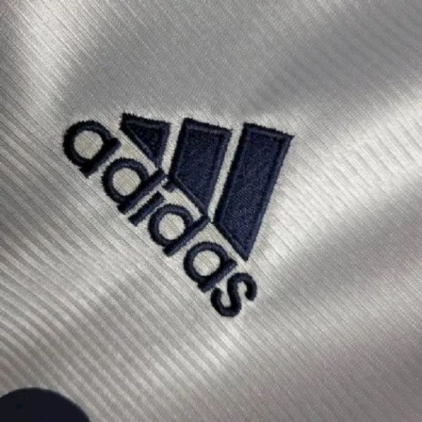 Real Madrid 1999/00 Home Long Sleeves Retro Jersey - Image 12