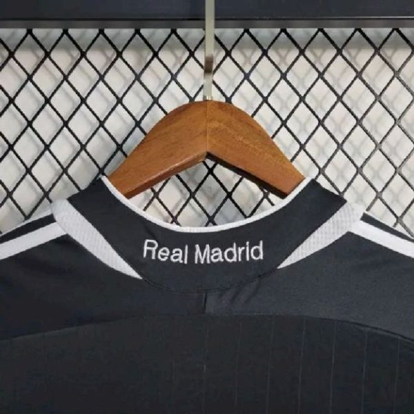 Real Madrid 2006/07 Away Long Sleeve Retro Jersey - Image 3