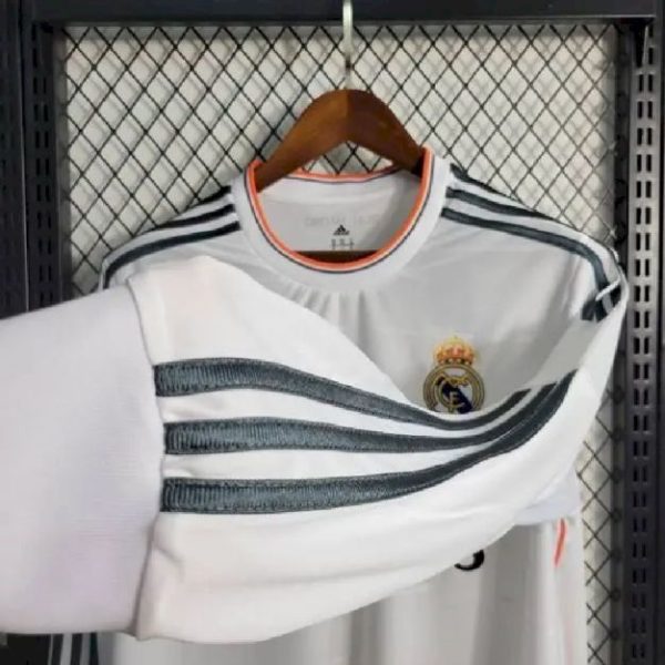 Real Madrid 2013/14 Home Long Sleeve Retro Jersey - Image 4