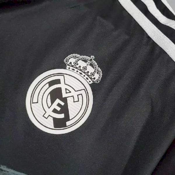 Real Madrid 2014/15 Third Long Sleeves Retro Jersey - Image 2