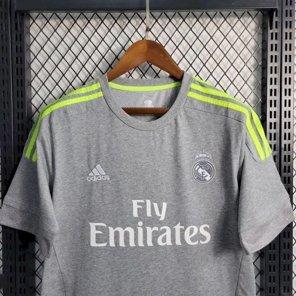 Real Madrid 2015/16 Away Retro Jersey - Image 8