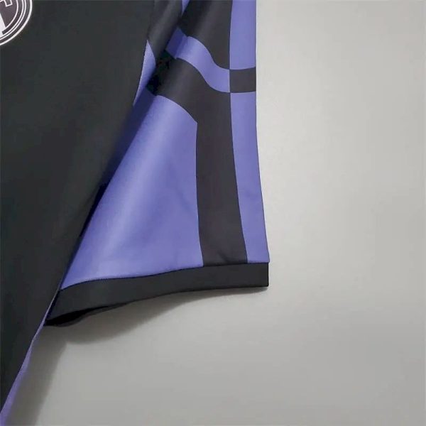 Real Madrid 2015/16 Third Retro Jersey - Image 6