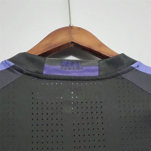 Real Madrid 2015/16 Third Retro Jersey - Image 10
