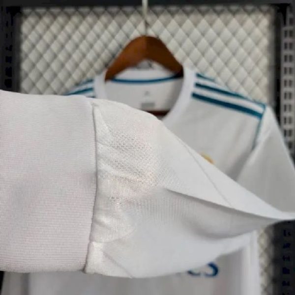 Real Madrid 2017/18 Home Long Sleeve Retro Jersey - Image 4