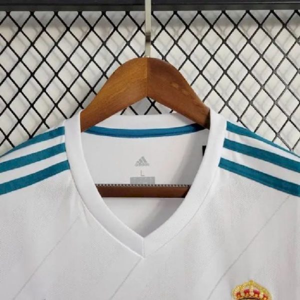 Real Madrid 2017/18 Home Long Sleeve Retro Jersey - Image 3