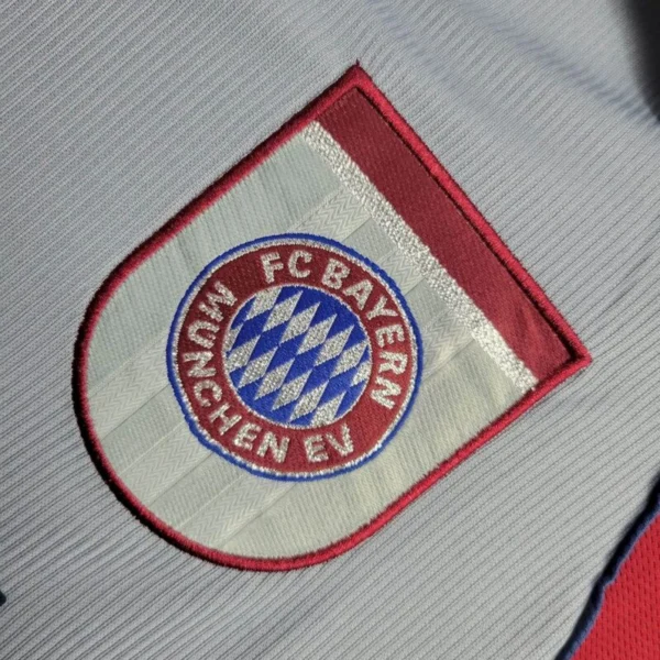 Bayern Munich 1998/99 Away Retro Jersey - Image 8
