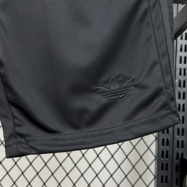 Colo Colo 2025/26 Anniversary Black Kids Kit - Image 4
