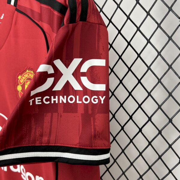 Manchester United 2025/26 Home Jersey - Image 4