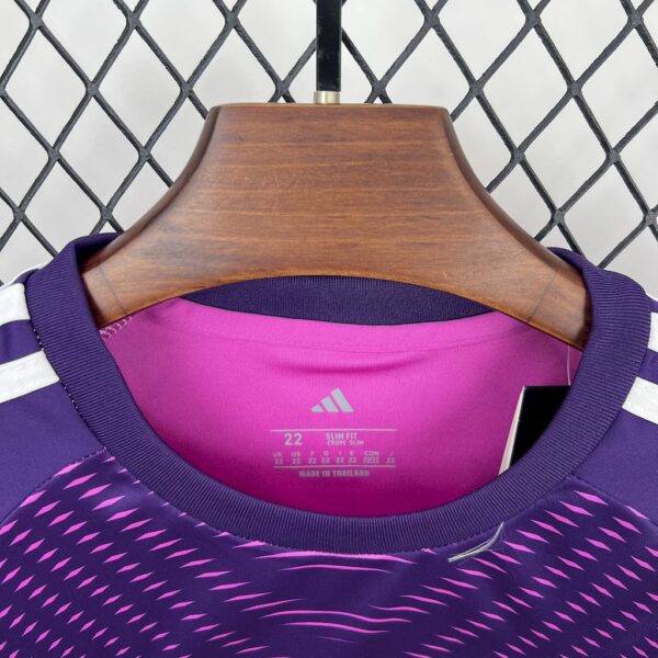 Real Madrid 2025/26 Purple Goalkeeper Kids Kit - Image 10