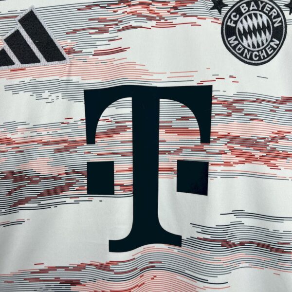 Bayern Munich 2025/26 Away Jersey - Image 6
