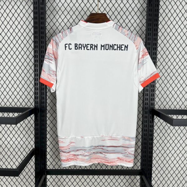 Bayern Munich 2025/26 Away Jersey - Image 2
