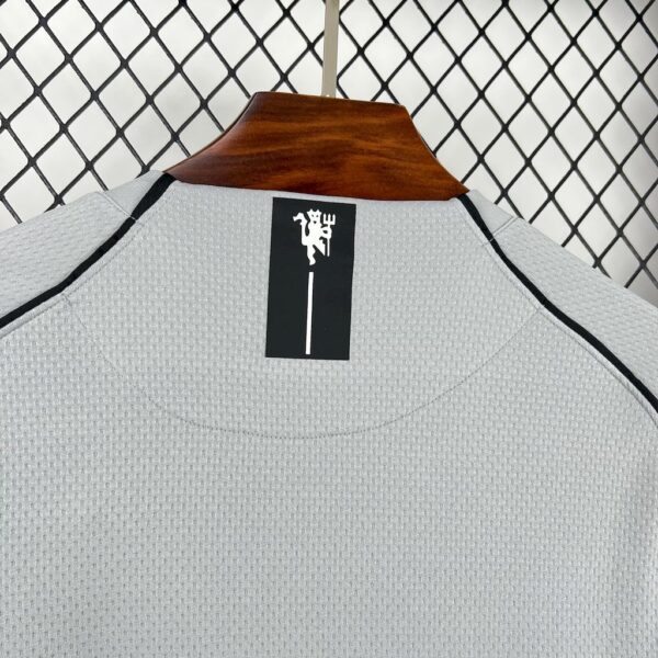Manchester United 2007/08  Grey Goalkeepe Long Sleeves Retro Jersey - Image 3
