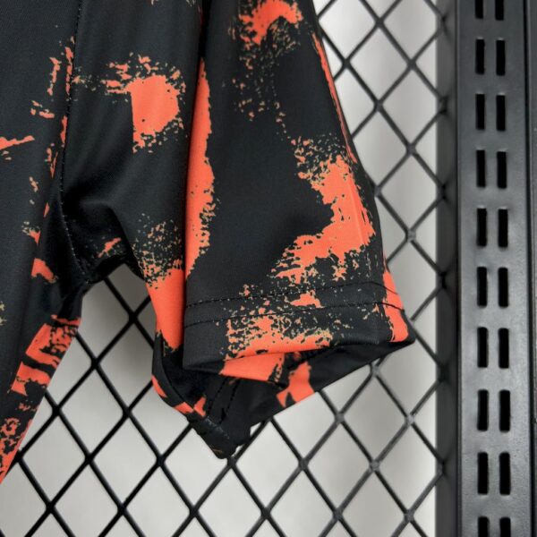 Newcastle United 2025/26 Pre-Match Training Jersey - Image 5