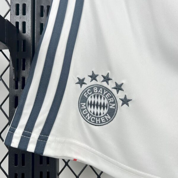 Bayern Munich 2025/26 Away Shorts - Image 4