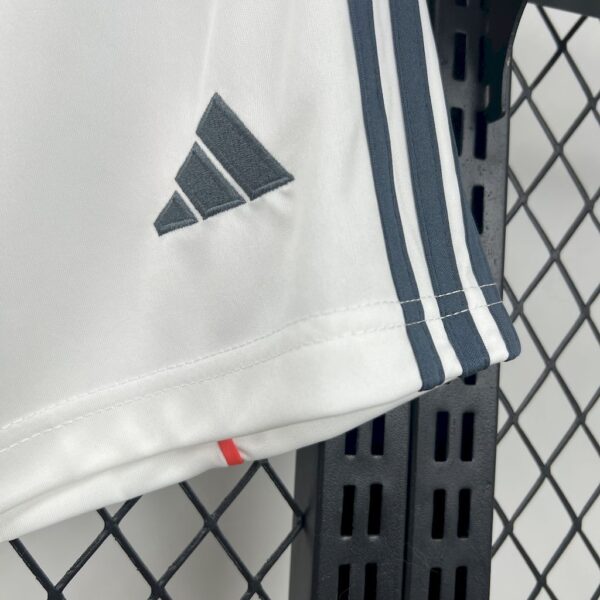 Bayern Munich 2025/26 Away Shorts - Image 3