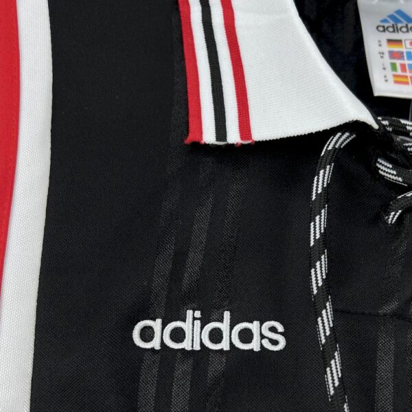 Benfica 1997/98 Away Retro Jersey - Image 7