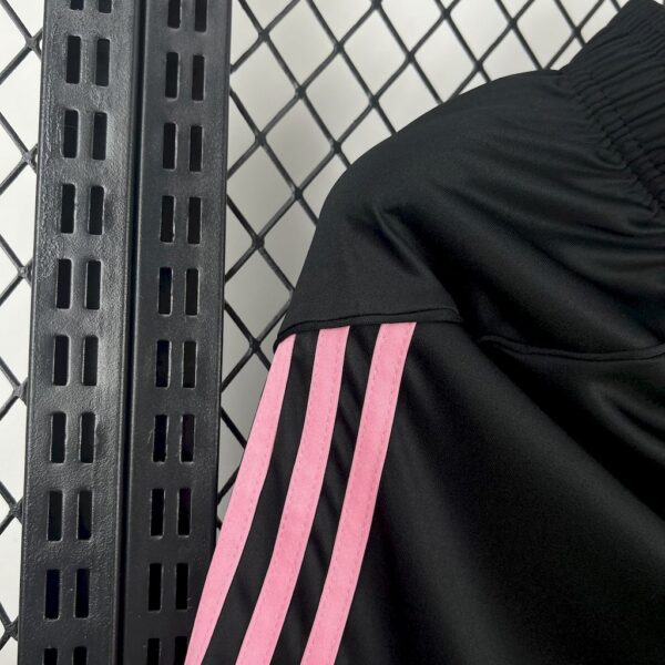 Juventus 2025/26 Home Shorts - Image 5