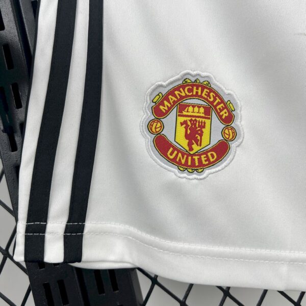 Manchester United 2025/26 Home Shorts - Image 4