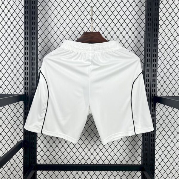 Manchester United 2025/26 Home Shorts - Image 2