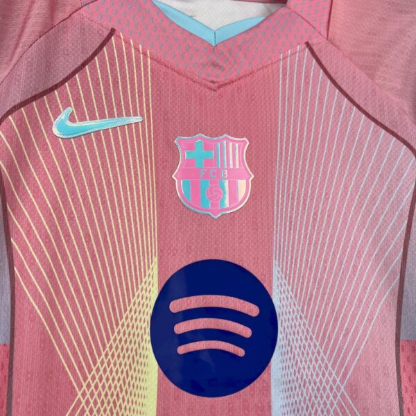 Barcelona 2025/26 Pink Special Edition Kids Kit - Image 5