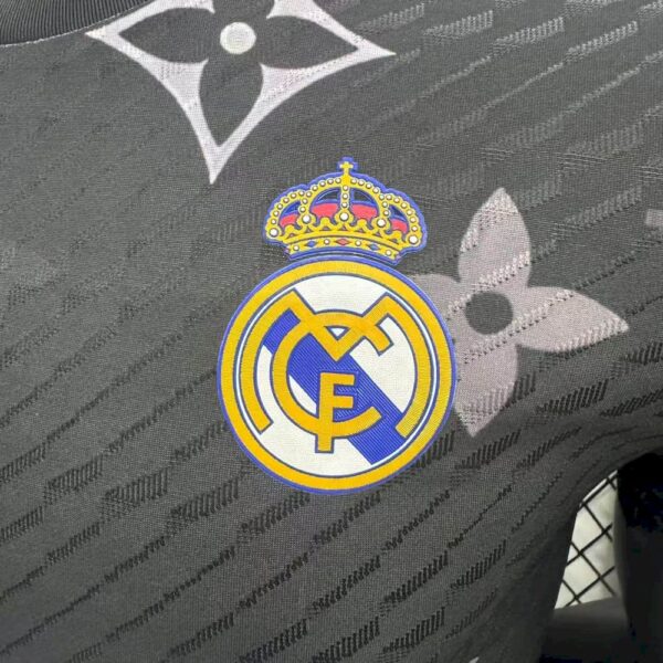 Real Madrid 2025/26 Black Louis Vuitton Jersey Player Version - Image 7