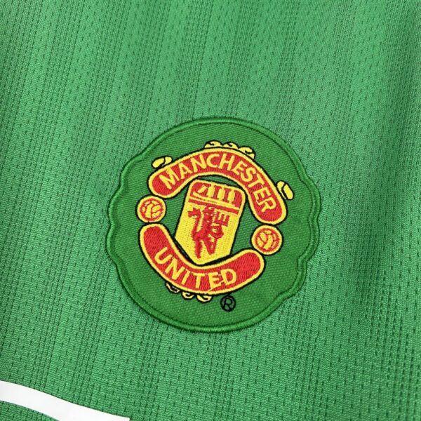 Manchester United 2007/08 Green Goalkeeper Retro Jersey - Image 7