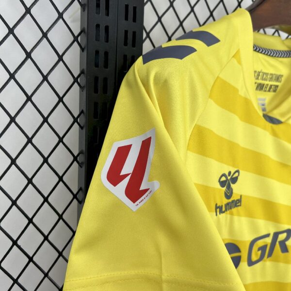 Real Betis 2025/26 Yellow Goalkeeper Jersey - Image 5
